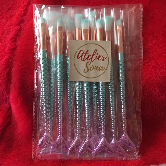 Atelier Sona Other - 10 piece Mermaid Fishtail Mermaid Makeup brushes